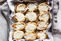 En İyi Paleo ve Vegan Tarçınlı Rulolar