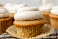 One Bowl Wonder Vegan Vanilla Cupcakes Stays Moist for Four Days