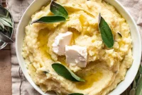 Effortlessly Fluffy Vegan Mash with Tangy Dairy-Free Cream