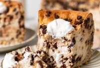 Luxurious Plant-Based Gluten-Free Cannoli Cheesecake