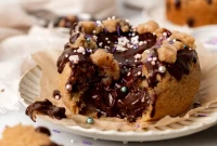 Irresistible Vegan Molten Chocolate Chip Mini Cakes with Velvety Ganache