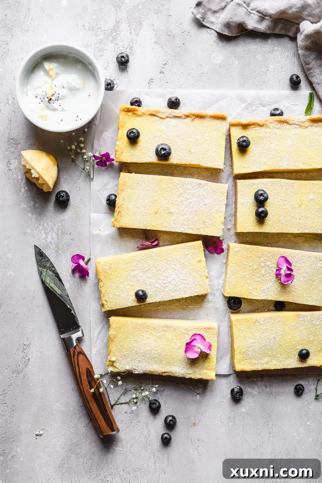 close up of lemon bars