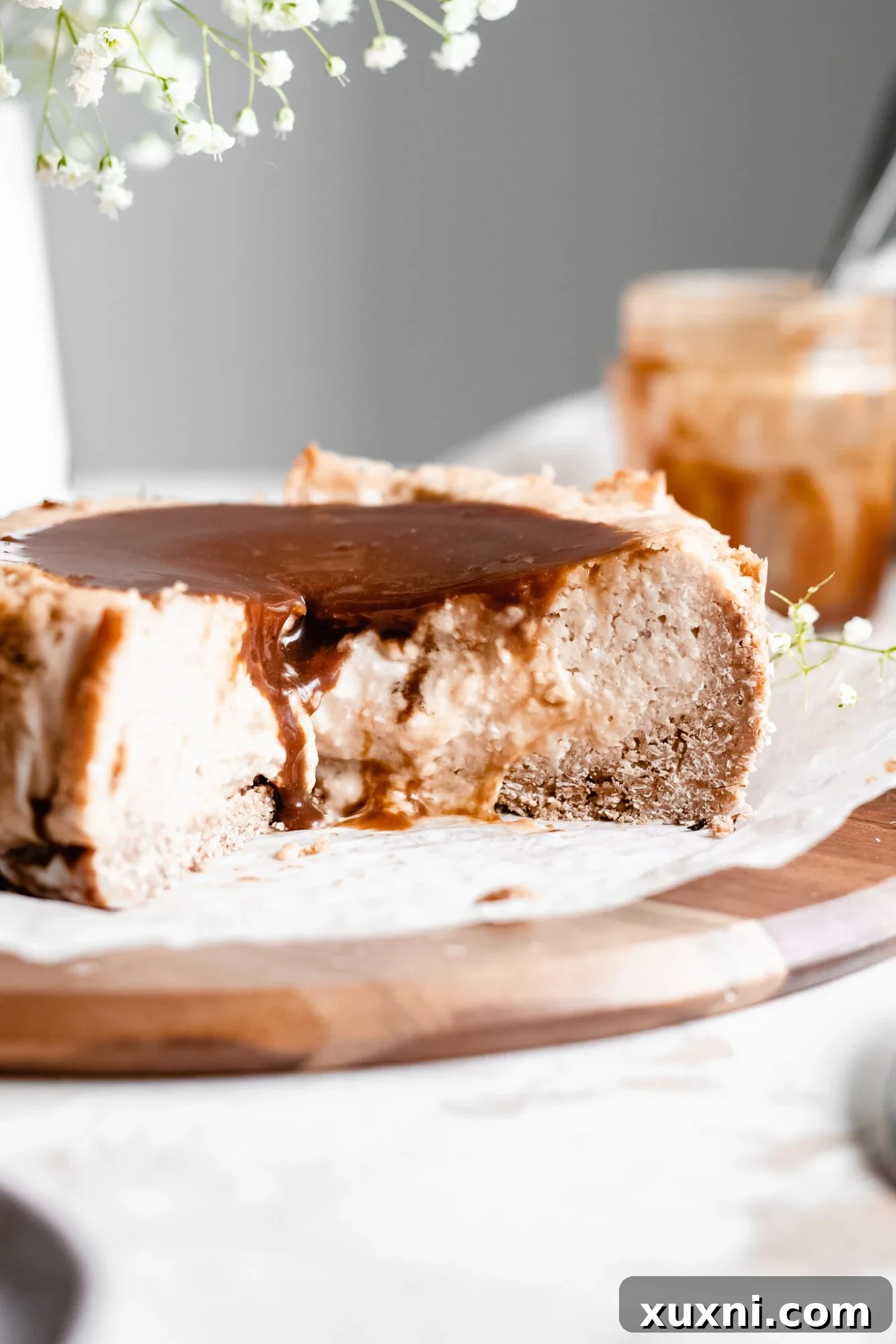 sliced vanilla vegan cheesecake