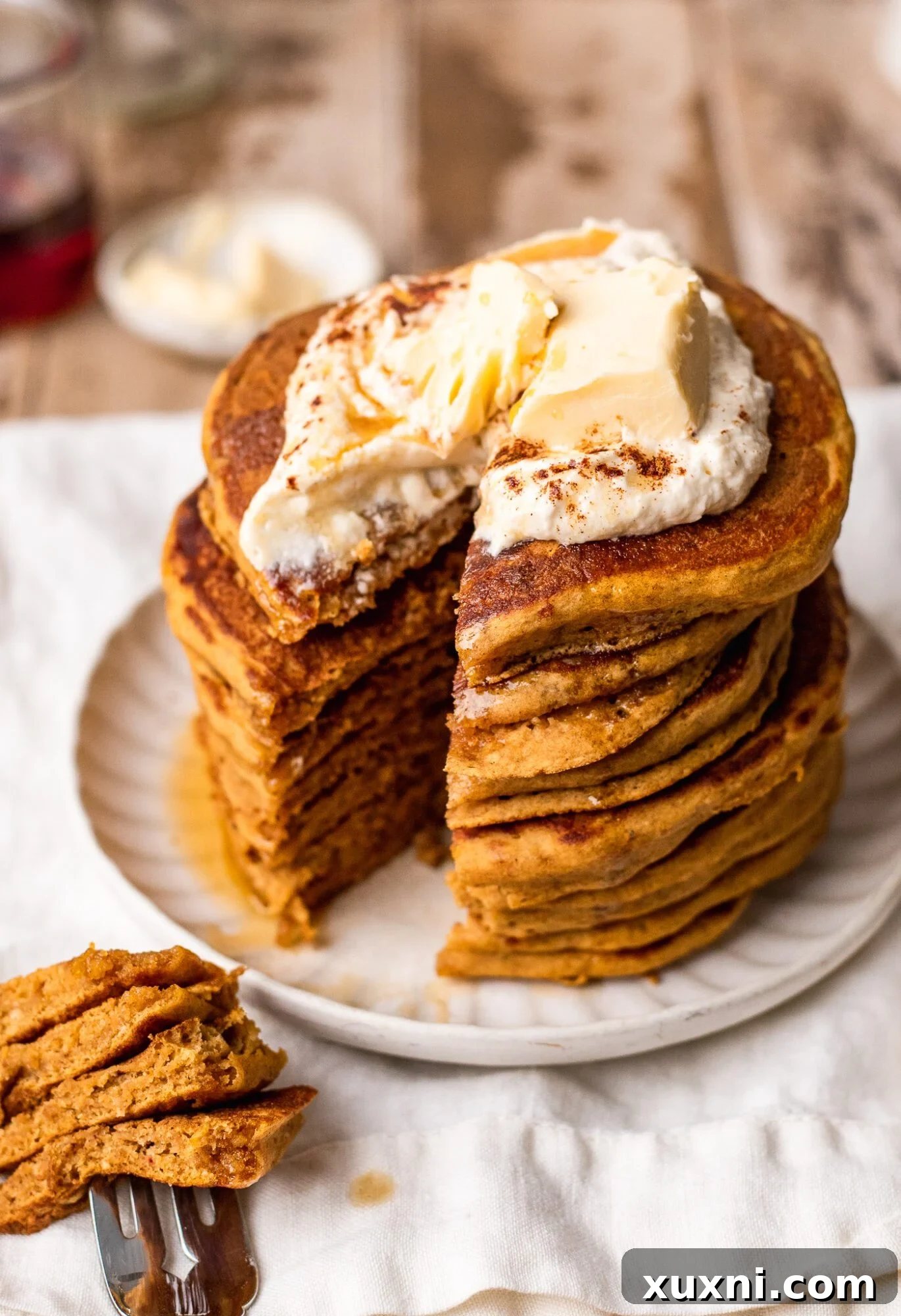 sliced vegan pumpkin pancakes