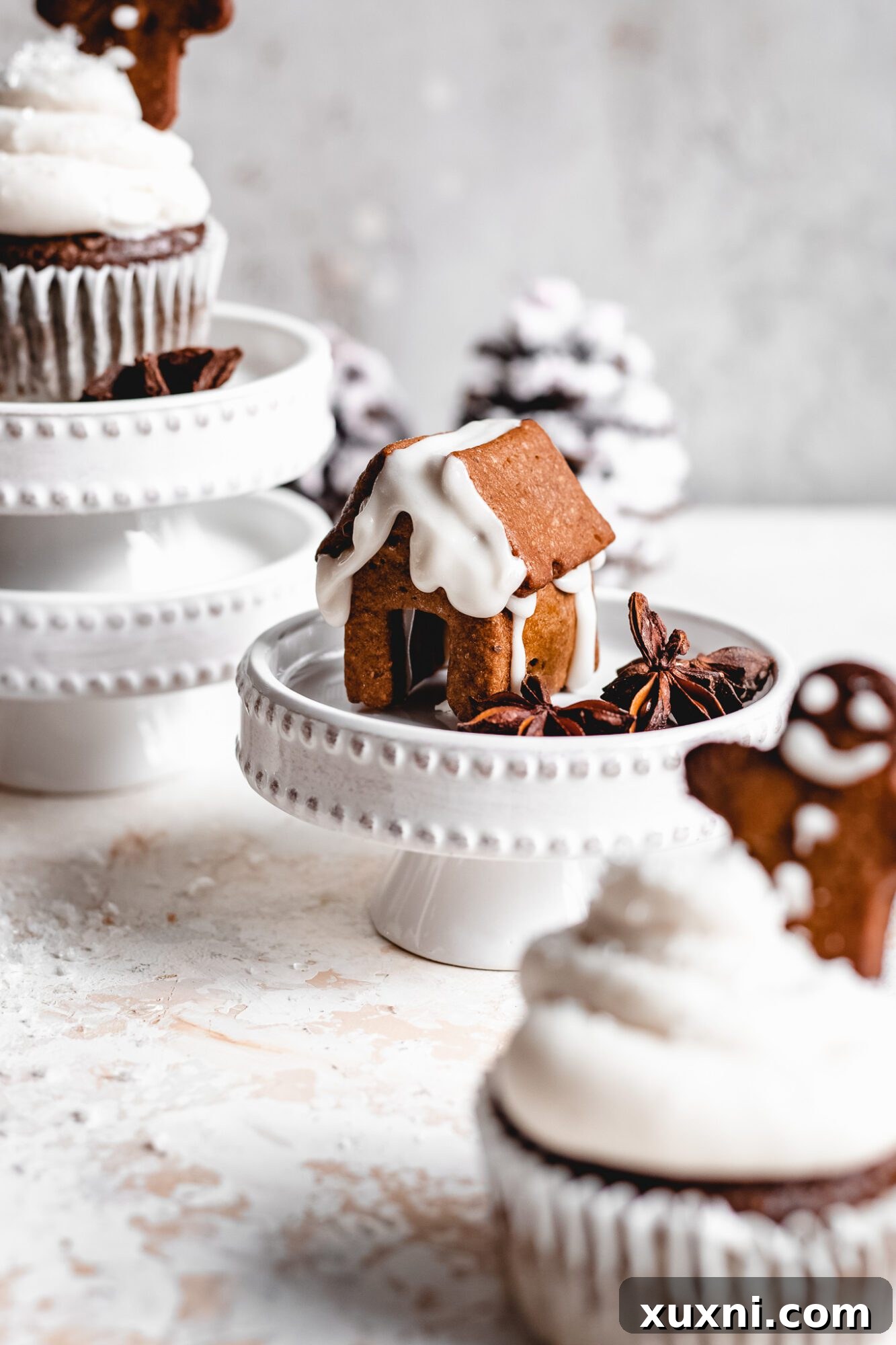 mini gingerbread house