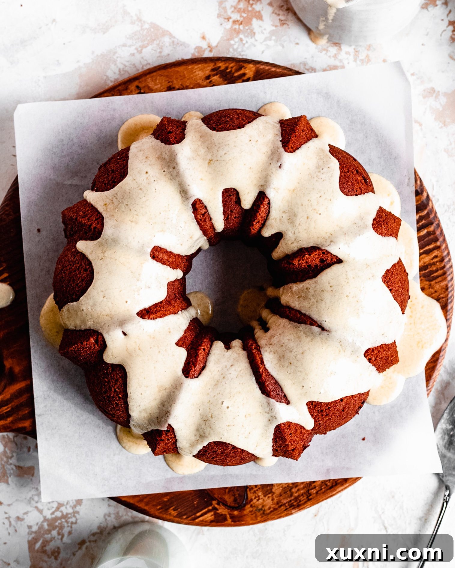 bundt cake with icing