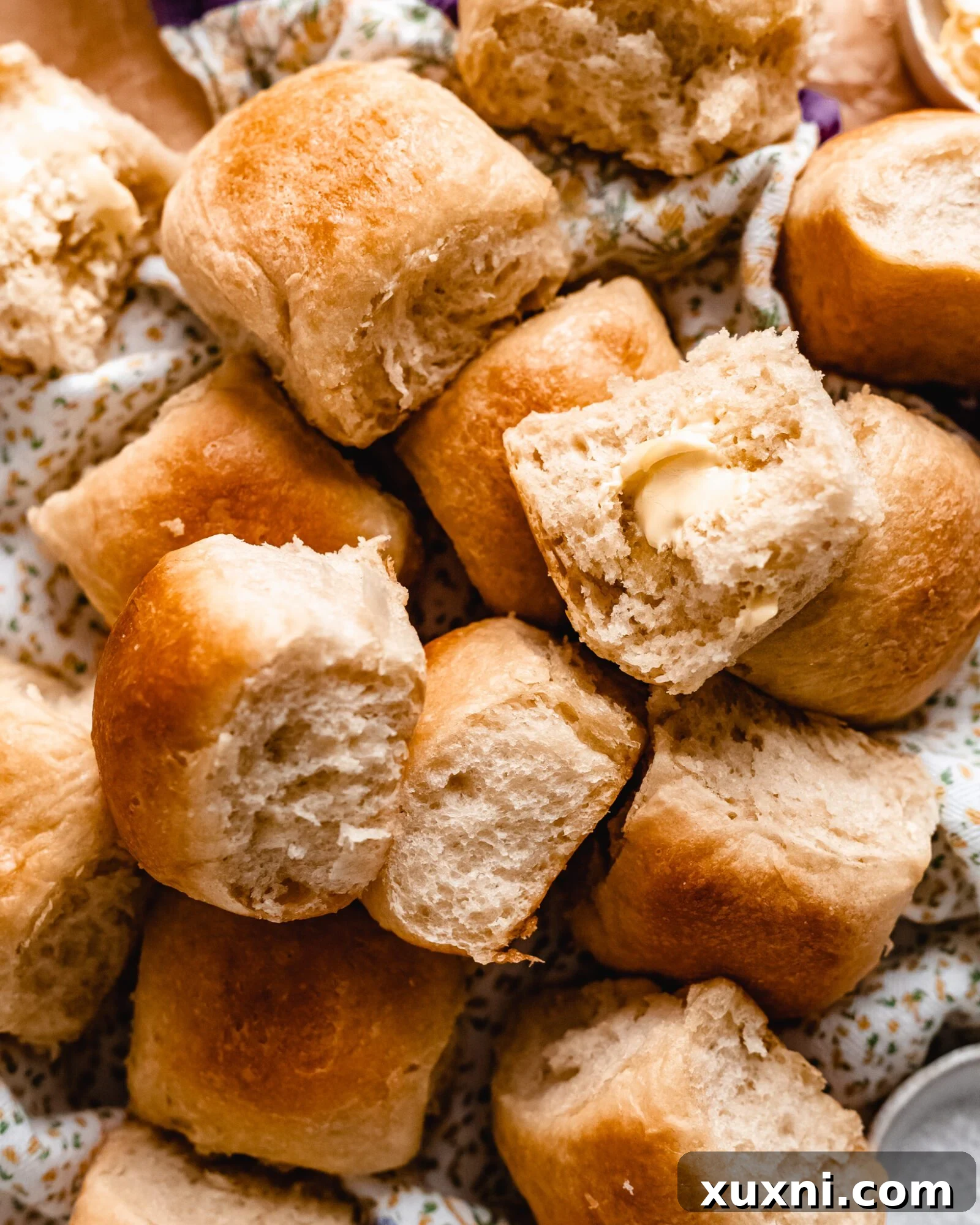 fluffy vegan dinner rolls, perfect for any meal