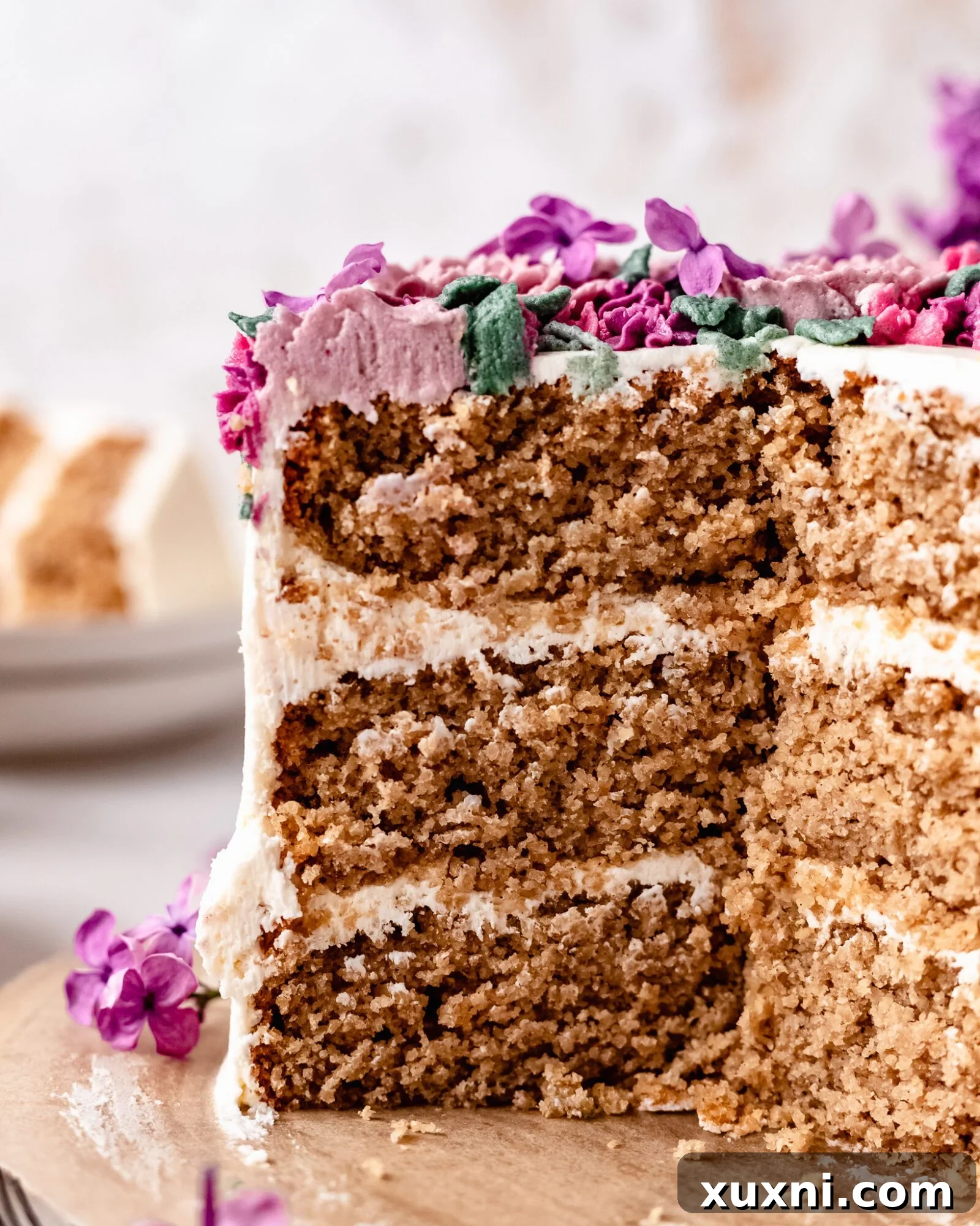 sliced floral cake design