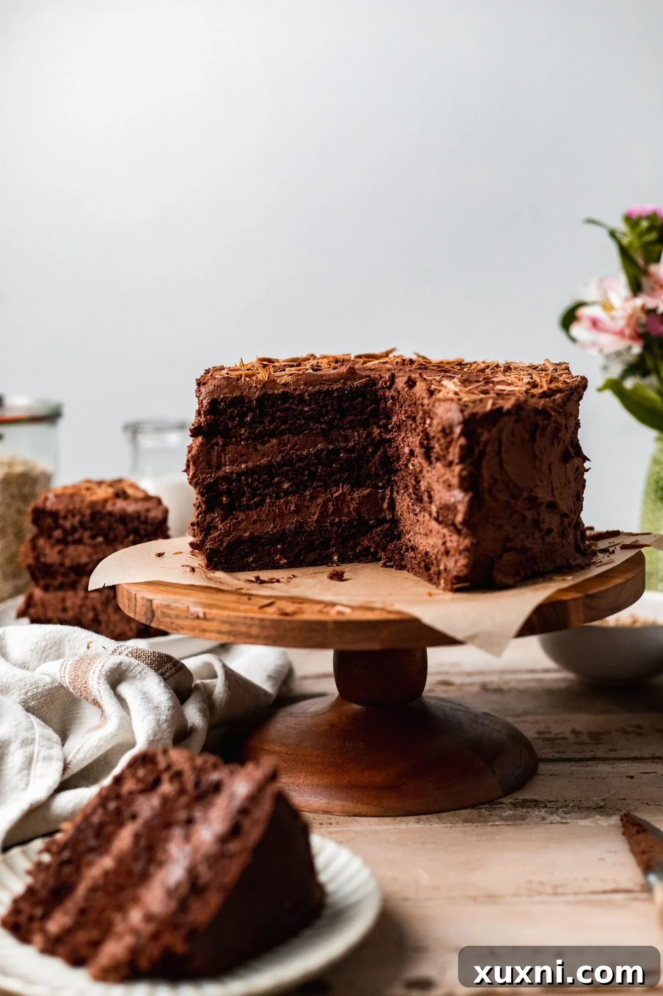 Irresistible Vegan Gluten-Free Chocolate Oat Cake 2 BEST Vegan Gluten Free Chocolate Cake Recipe - Super moist, decadent, and rich chocolate cake made with oat flour, oil-free, eggless, dairy-free, and refined sugar-free. Perfect for all occasions.
