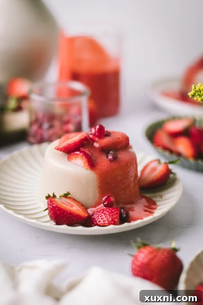 vegan Panna cotta with strawberries