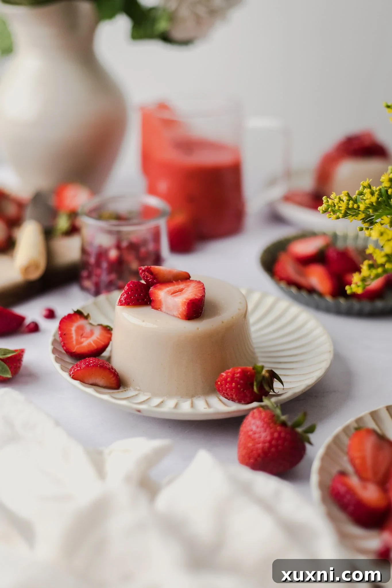 vegan Panna cotta with strawberries