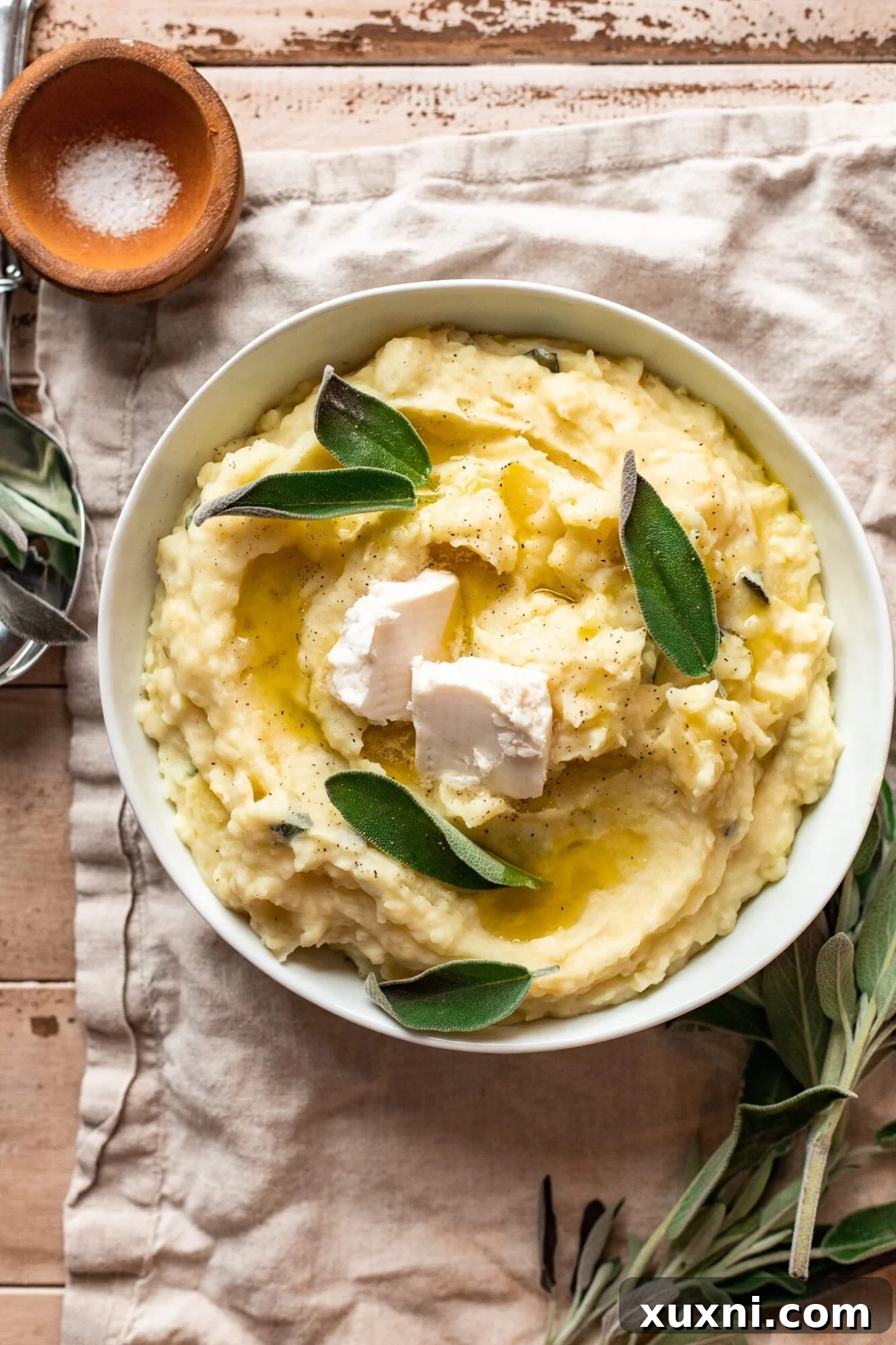 Best Ever Vegan Mashed Potatoes (Super Creamy & Fluffy!) - A perfect side dish for any meal, especially Thanksgiving, featuring a rich and velvety texture.