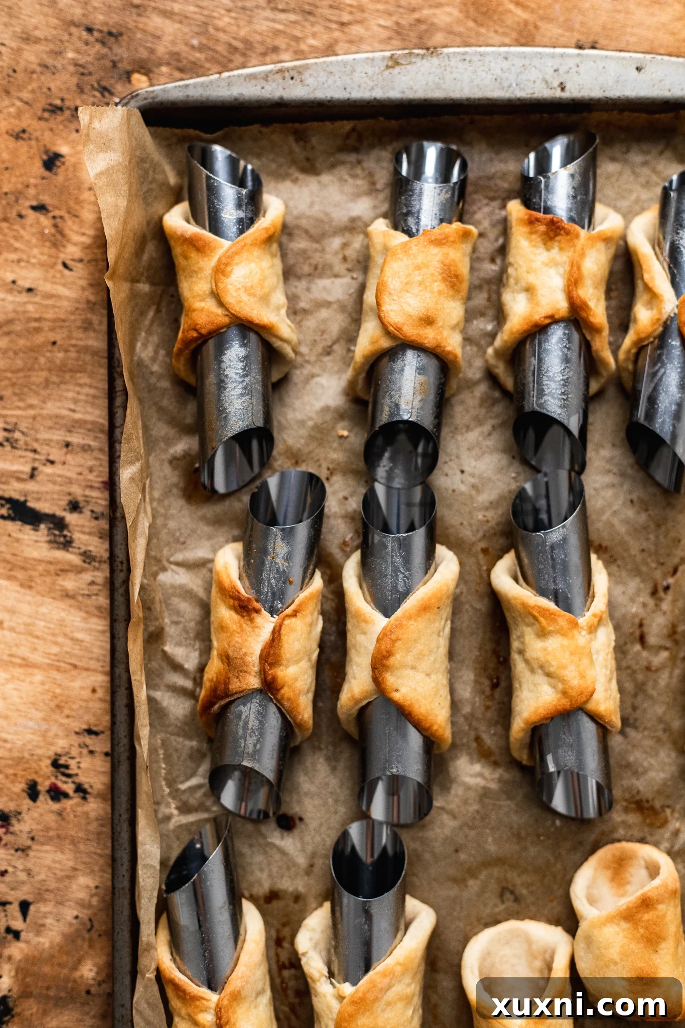 baked vegan cannoli shell