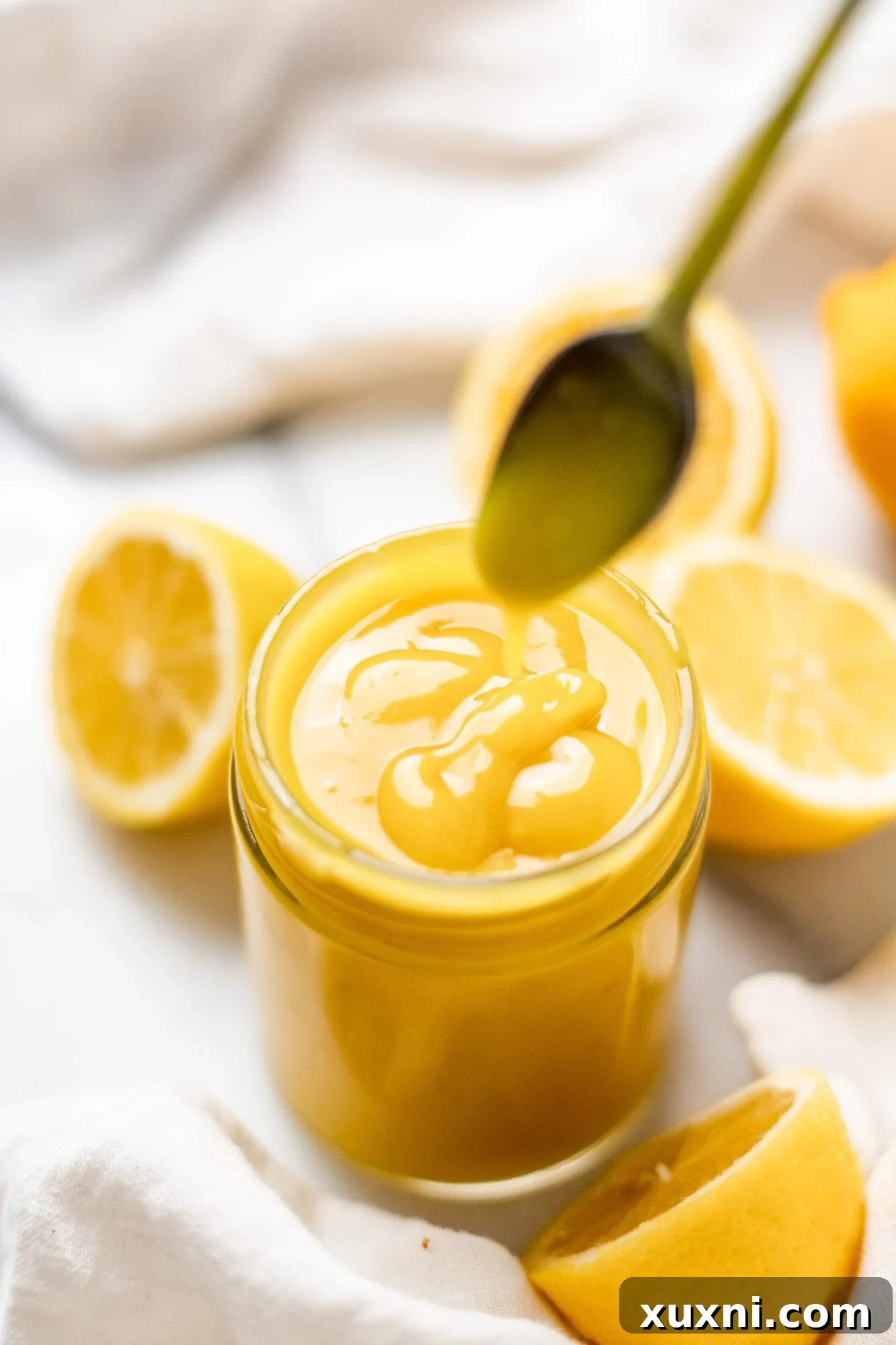 BEST Easy Vegan Lemon Curd Recipe (no coconut milk!)