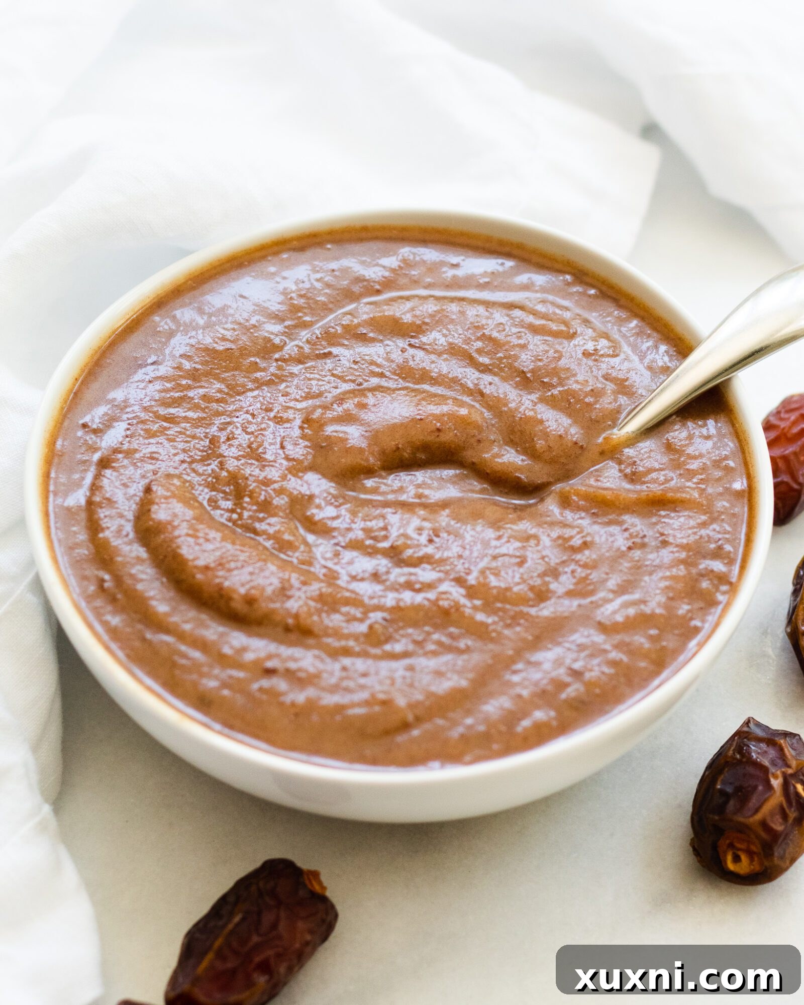 bowl of vegan caramel sauce