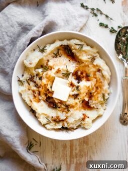 bowl of mashed potatoes